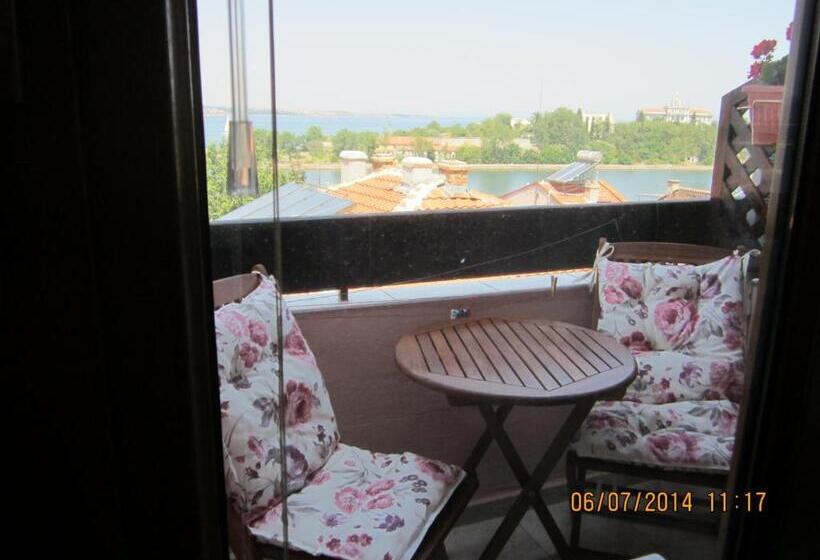 Номер Deluxe Вид на Море с Балконом, Guesthouse Olimp