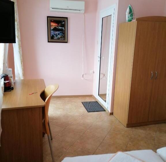 Номер Стандарт Вид на Море, Guesthouse Olimp