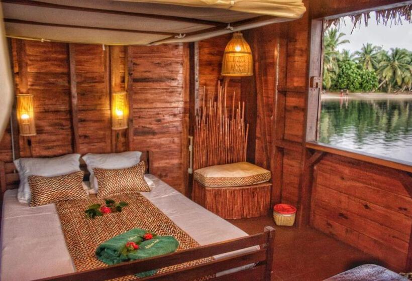 스탠다드 방갈로, Lakana