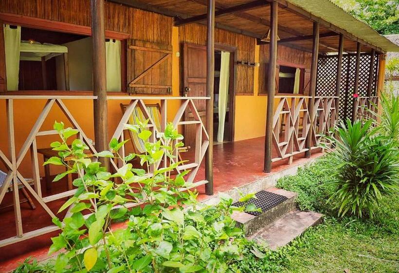 패밀리 방갈로, Lakana