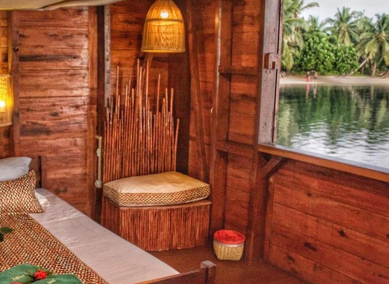 스탠다드 방갈로, Lakana