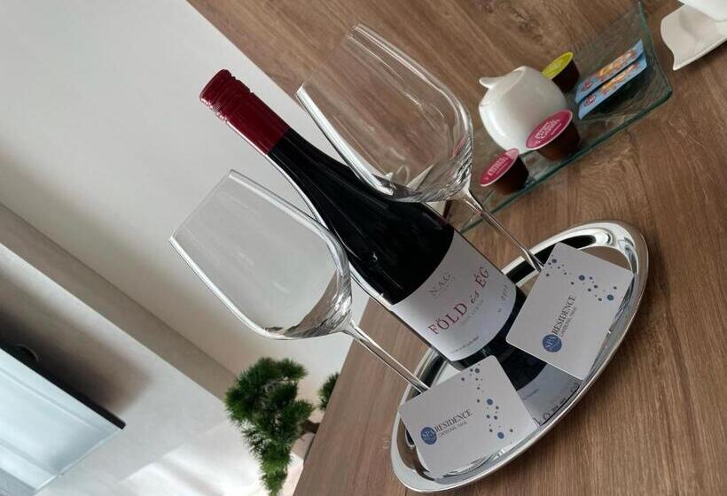 带1个卧室的带阳台的公寓, Great Time Apartman