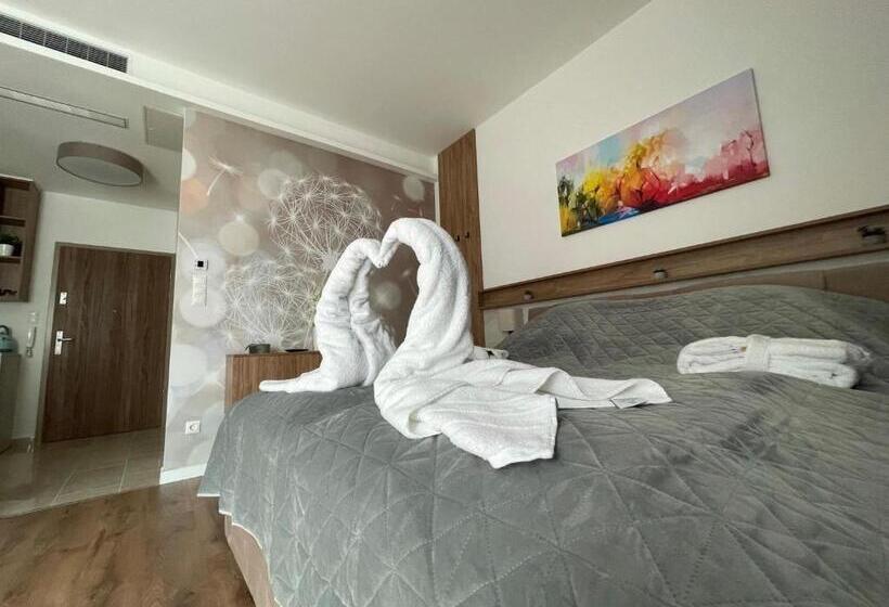 带1个卧室的带阳台的公寓, Great Time Apartman