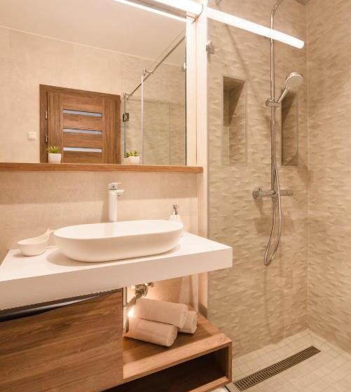 带1个卧室的带阳台的公寓, Great Time Apartman