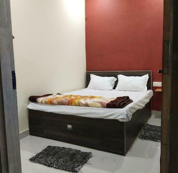 三人经典房间, Oyo 87137 Diamond Guest House