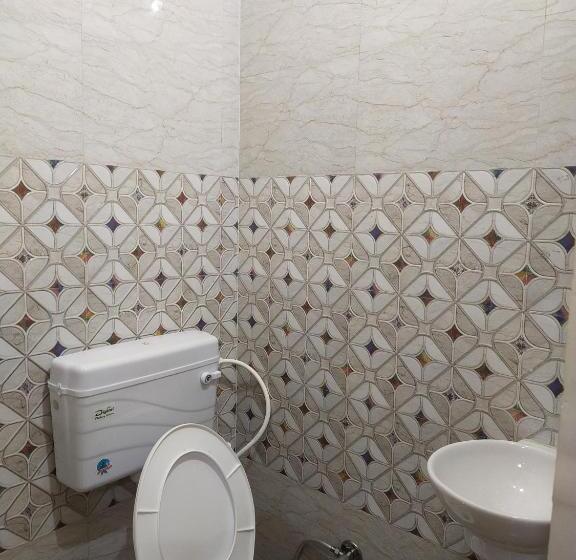 三人经典房间, Oyo 87137 Diamond Guest House