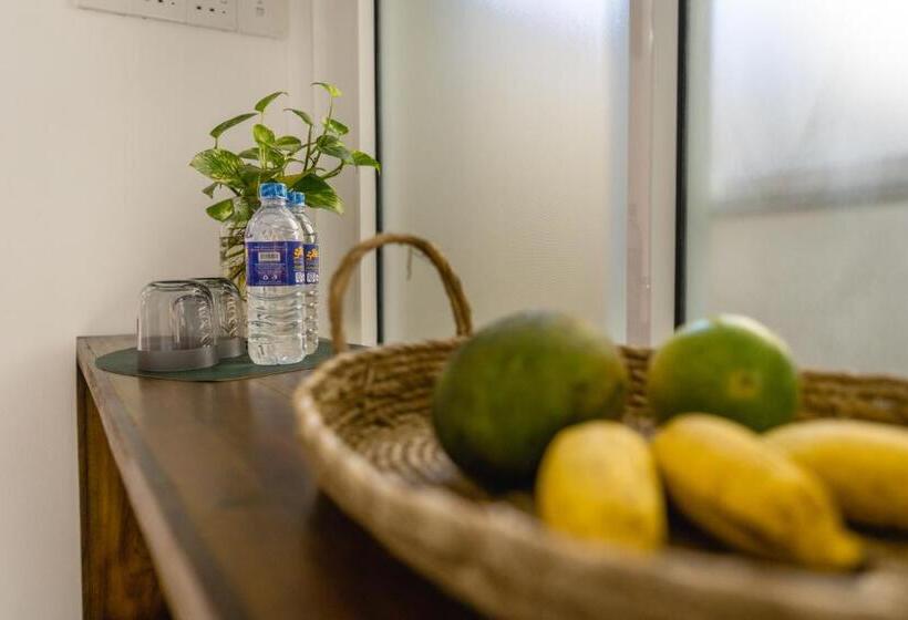 Номер Deluxe с Балконом, The Atrium Hiriketiya