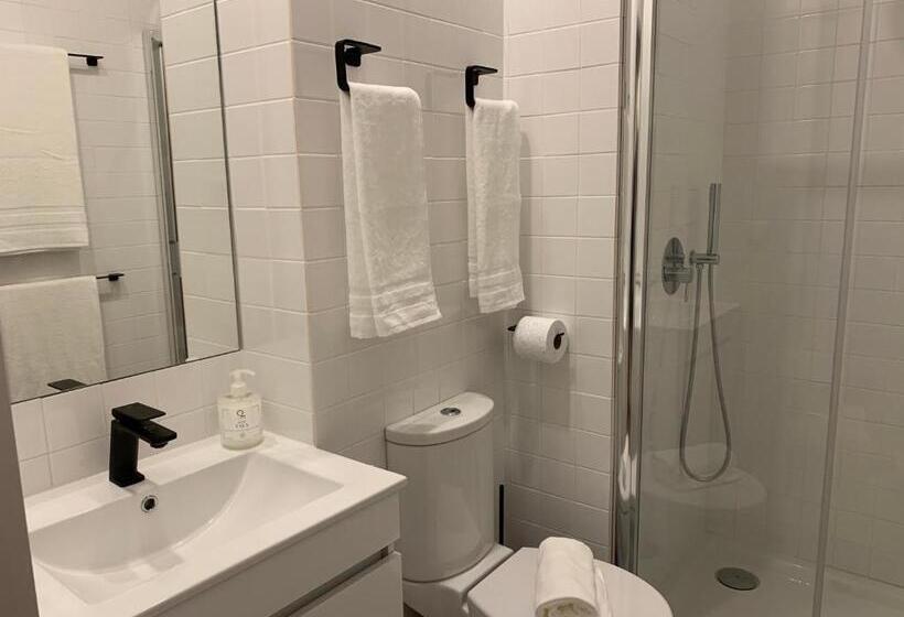 سوییت سوپریور, Lost Inn Porto Hostel