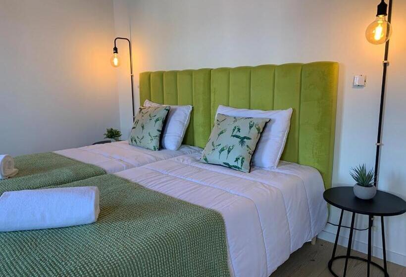 اتاق استاندارد, Lost Inn Porto Hostel