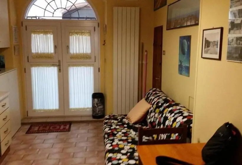 اتاق استاندارد سه نفره, Affittacamere Il Giramondo