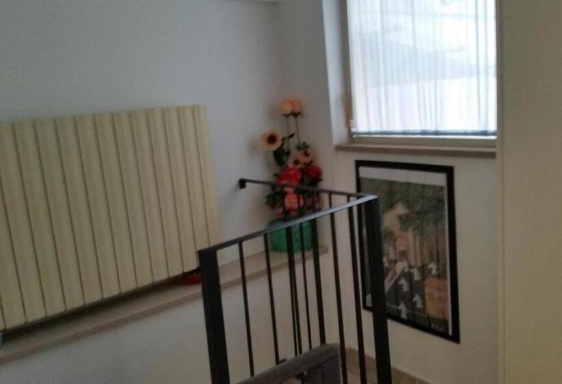 バルコニー付きスタンダードトリプルルーム, Affittacamere Il Giramondo