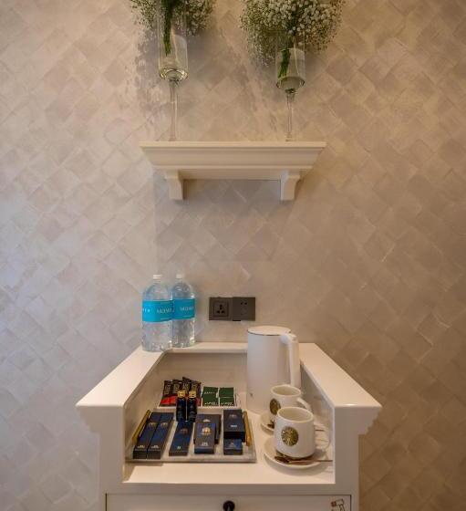 디럭스 룸, A Residence @ Between Hilton & Cititel