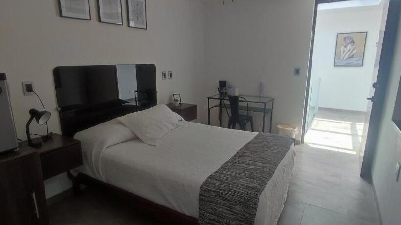 اتاق استاندارد با چشمانداز باغ, La Casa Mia Leon