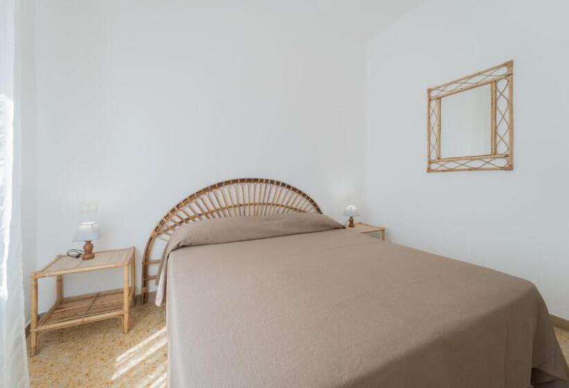 庭の見える１ベッドルームアパートメント, Residence Baia Delle Grazie