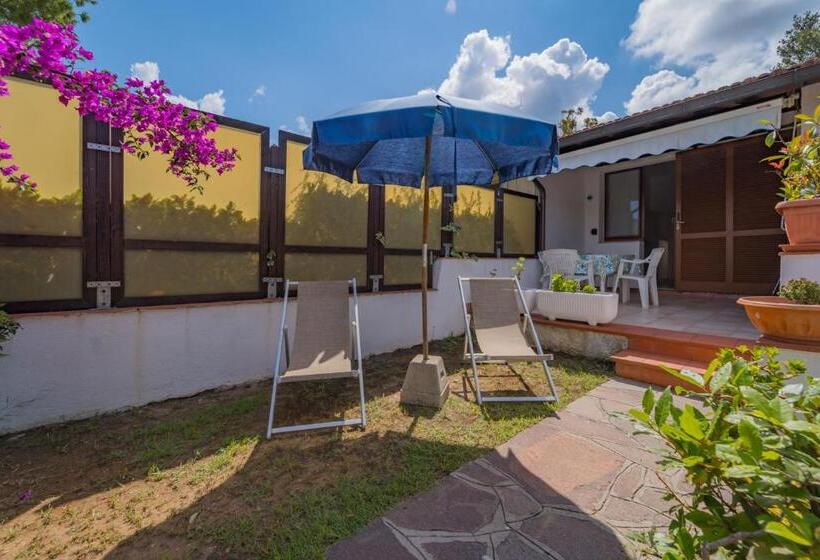 庭の見える１ベッドルームアパートメント, Residence Baia Delle Grazie