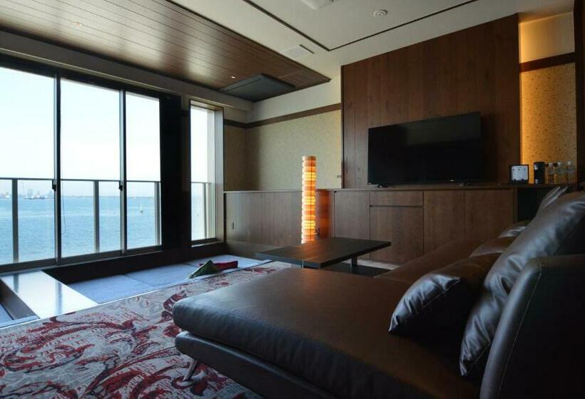 חדר סטנדרט לארבעה, Toriizaki Club Sushi Auberge