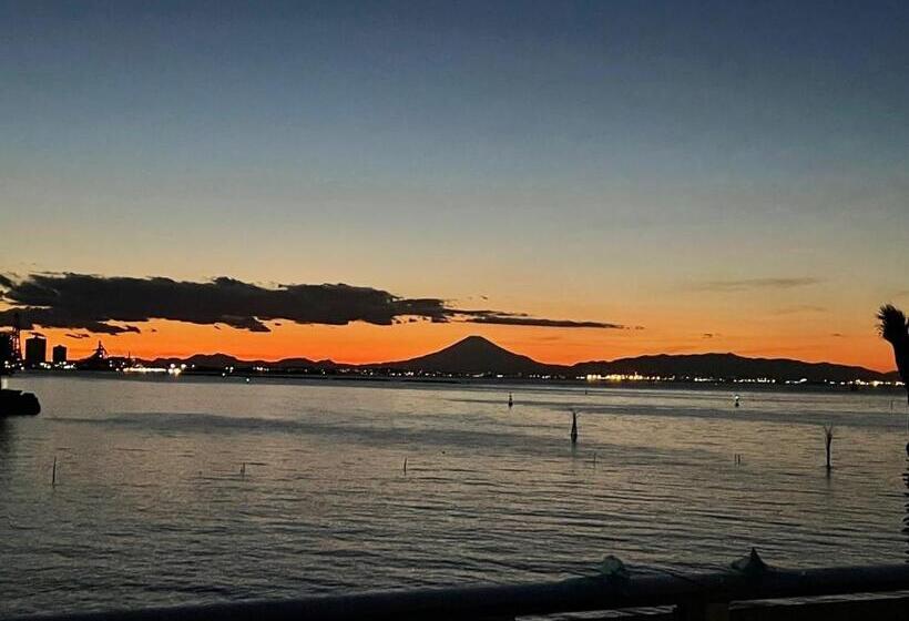 חדר סטנדרט לשלושה, Toriizaki Club Sushi Auberge