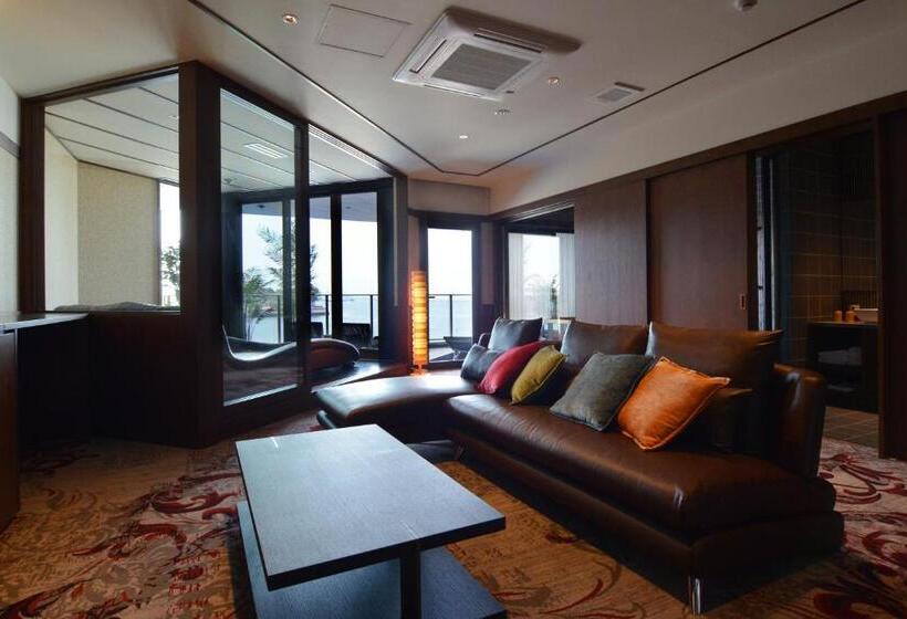 חדר סטנדרט לארבעה, Toriizaki Club Sushi Auberge