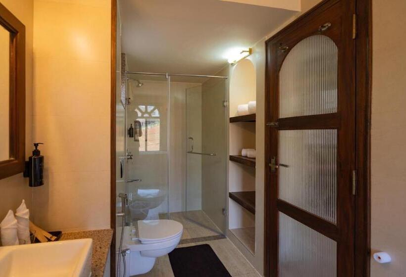 סוויטת ג'וניור, Mango Hill Shola Ooty