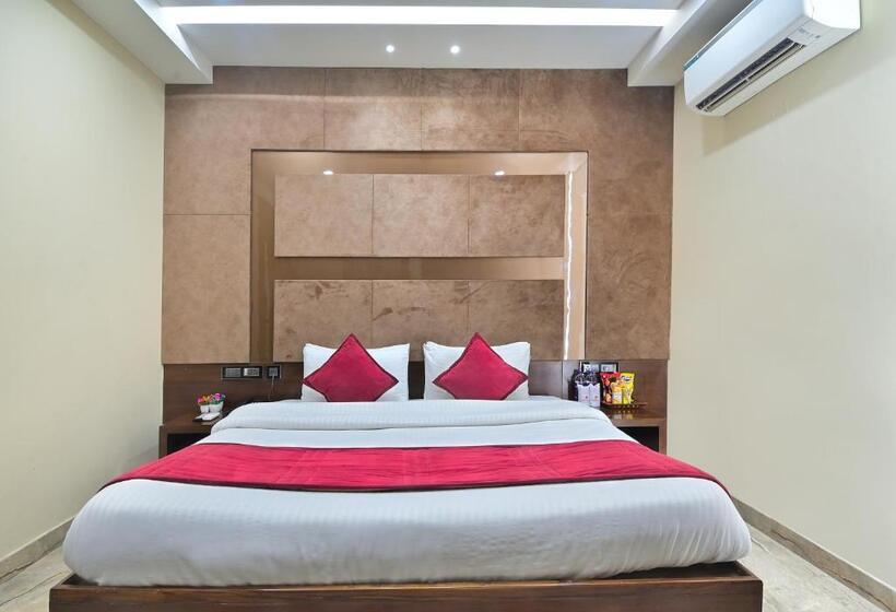 Номер Deluxe, Vanson Delite New Delhi Railway Station