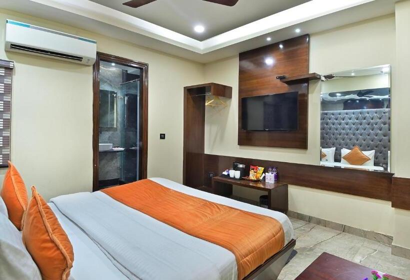 Номер Deluxe, Vanson Delite New Delhi Railway Station