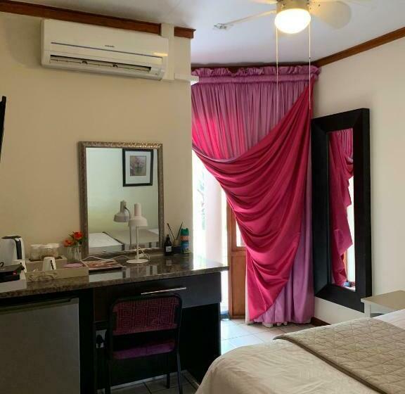 Номер Стандарт, Tengo Guest House