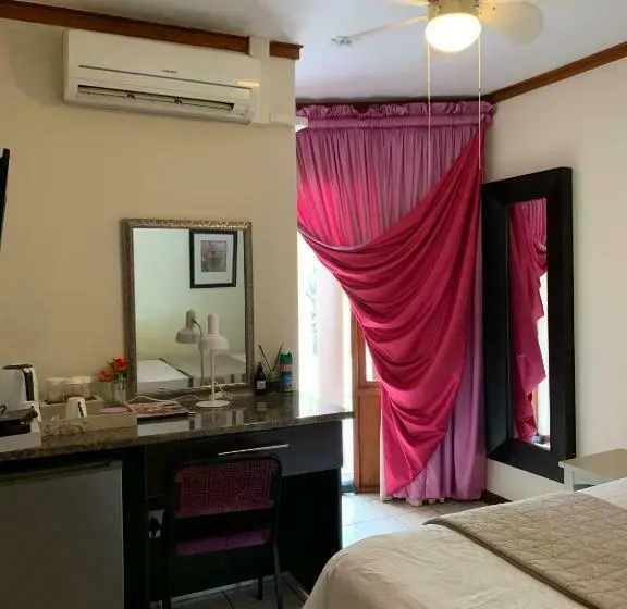 اتاق استاندارد, Tengo Guest House