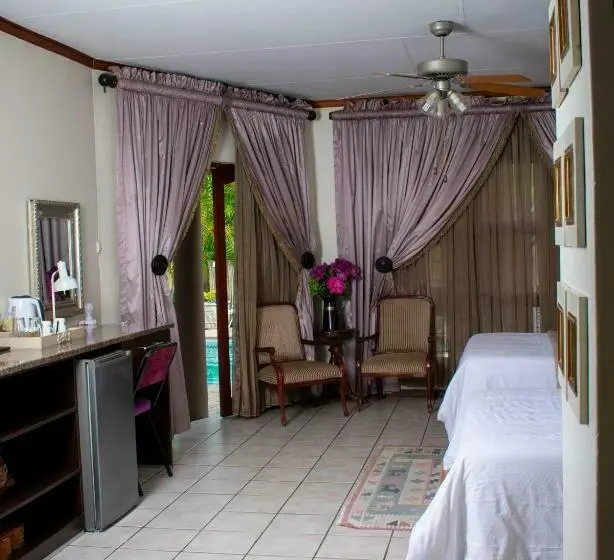 اتاق استاندارد, Tengo Guest House