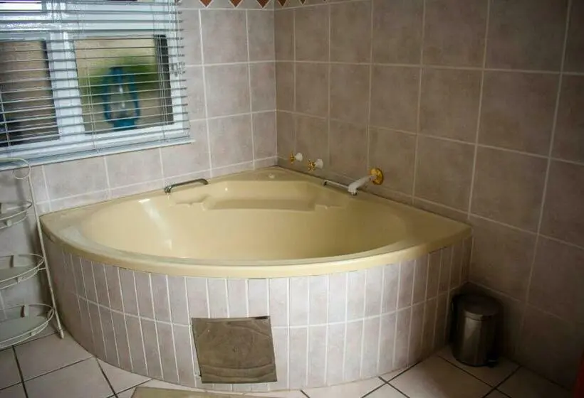 اتاق استاندارد, Tengo Guest House