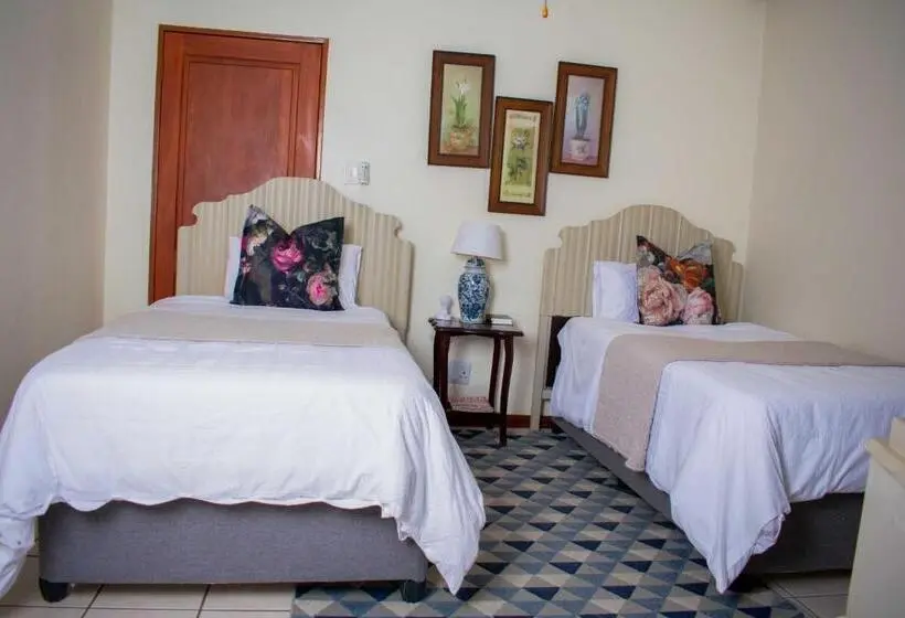 اتاق اکونومی, Tengo Guest House