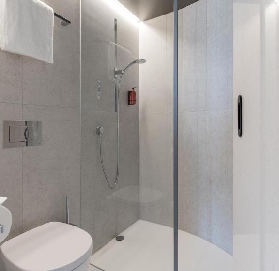 اتاق استاندارد با چشمانداز, B Mine Hotel Frankfurt Airport