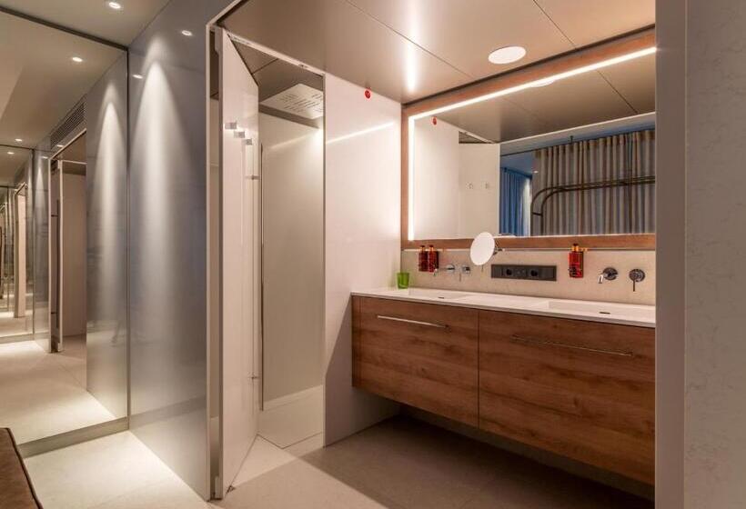 اتاق استاندارد با چشمانداز, B Mine Hotel Frankfurt Airport