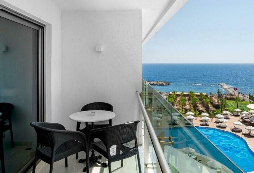 غرفة ديلوكس مطلّة علي البحر مزوَّدة بشُرفة, Rubi Platinum Sign