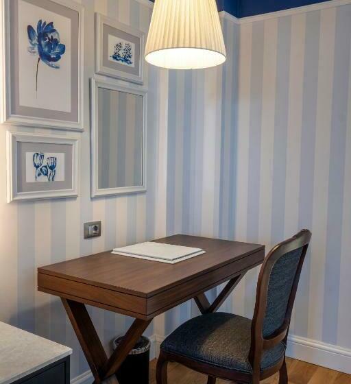 غرفة ديلوكس مطلّة علي البحر مزوَّدة بشُرفة, Rubi Platinum Sign