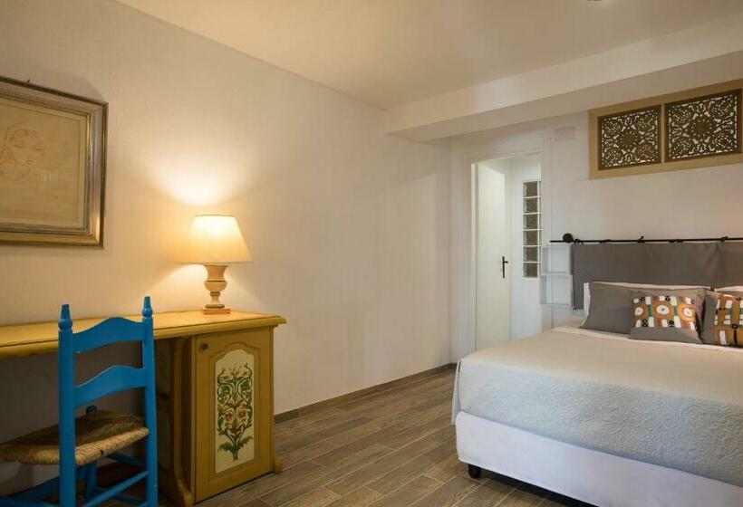 سوئیت جونیور با چشم‌انداز باغ, Palmasera Charming Suites