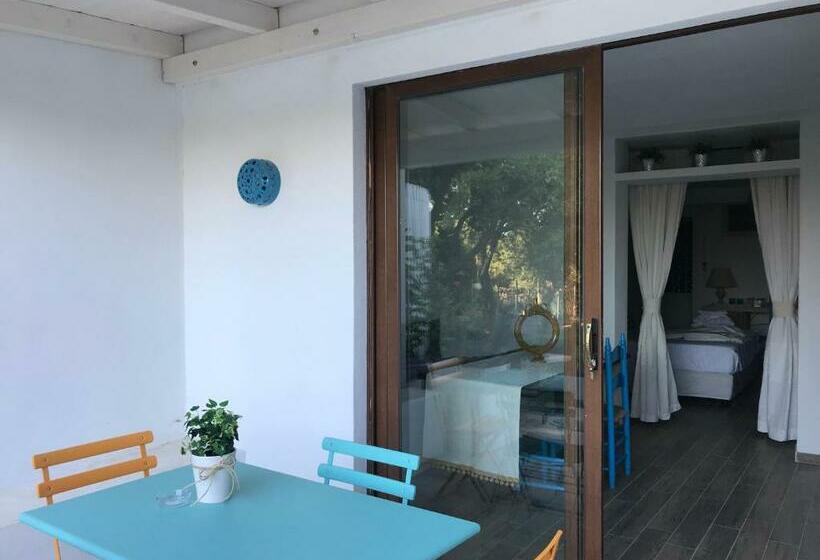 سوئیت جونیور با چشم‌انداز باغ, Palmasera Charming Suites