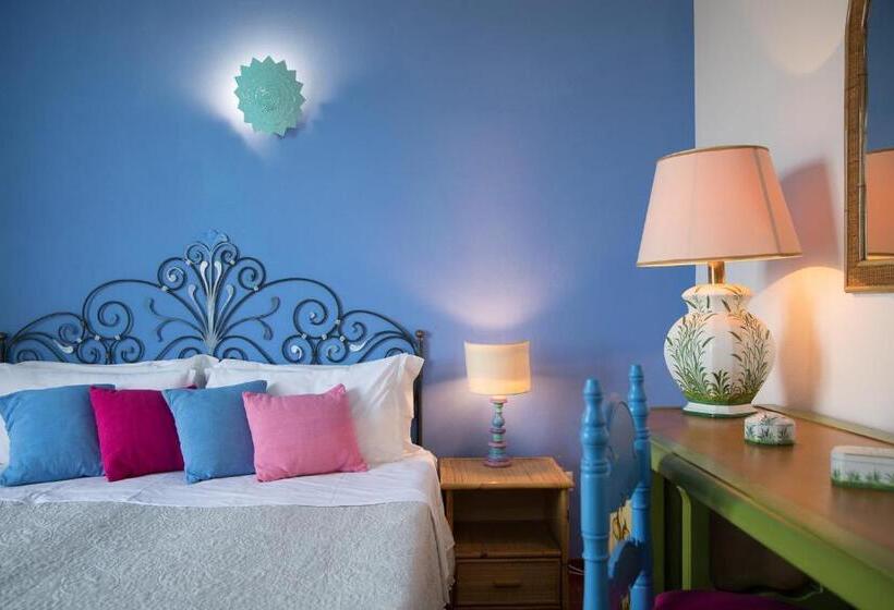 سوییت با چشم‌انداز دریا, Palmasera Charming Suites