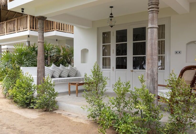 غرفة قياسية, Halcyon Mawella