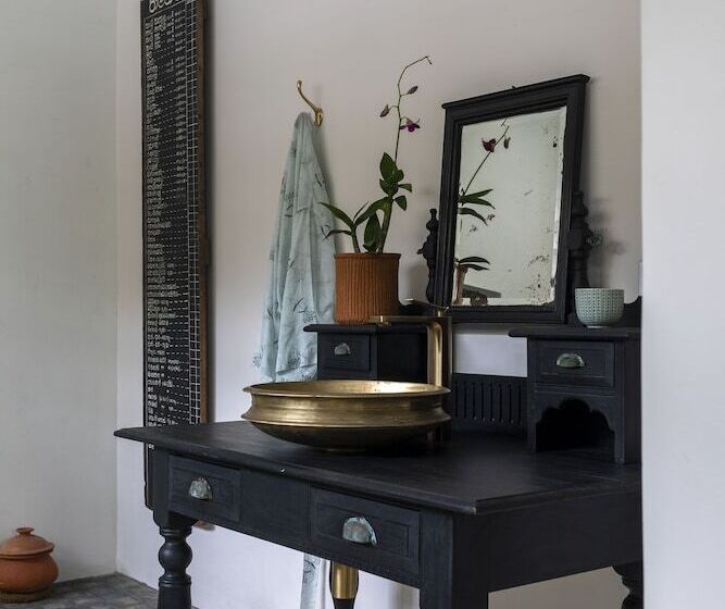 غرفة قياسية, Halcyon Mawella