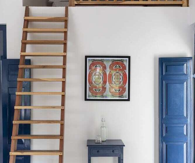 غرفة قياسية ثلاثية, Halcyon Mawella