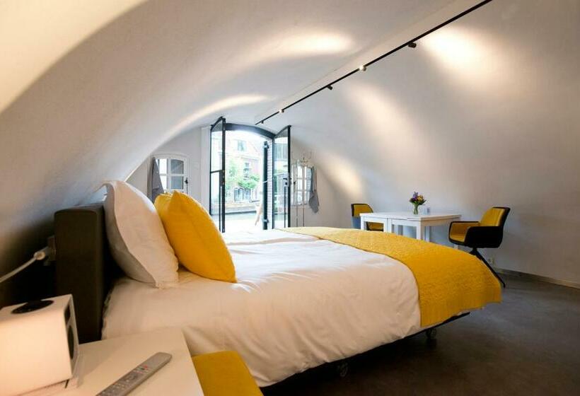 高级工作室, Oudegracht