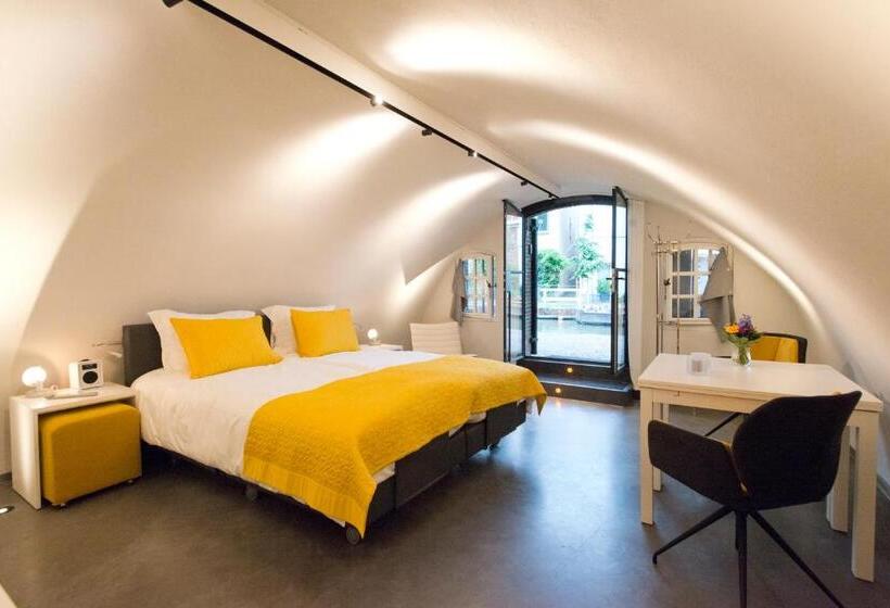 高级工作室, Oudegracht