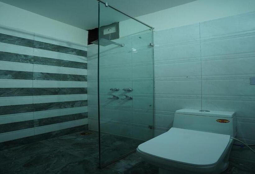 デラックストリプルルーム, Oyo 86335  Grey Orchid