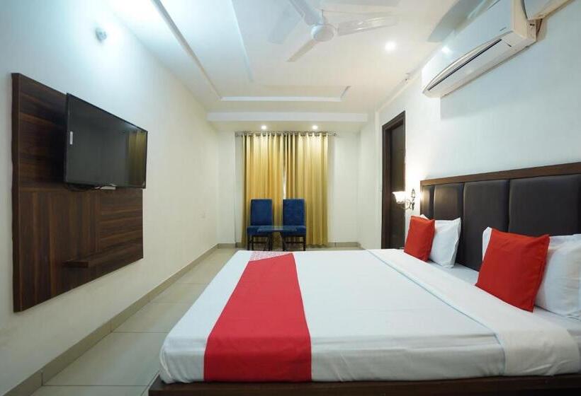 デラックストリプルルーム, Oyo 86335  Grey Orchid