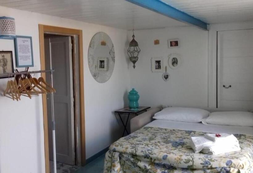 اتاق استاندارد با بالکن و چشمانداز دریا, La Casa Sugli Archi