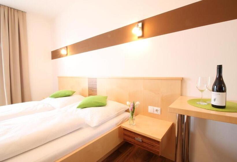 标准间带阳台, Pension Joseph Haydn