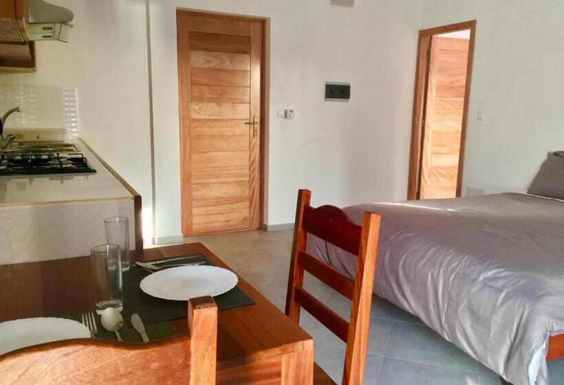 Студия Стандарт, Surfzone Beachside Apartments