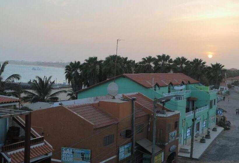 Апартаменты 1 Спальня, Surfzone Beachside Apartments