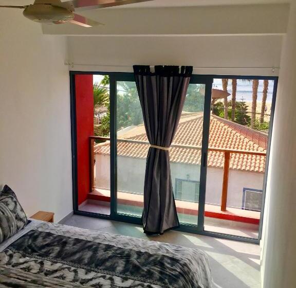 Апартаменты 1 Спальня Вид на Море, Surfzone Beachside Apartments