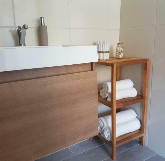 شقة غرفة واحدة, Apartment House Staňkov